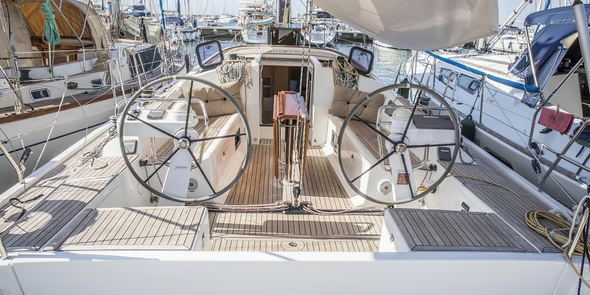 Продается парусная яхта AZUREE 41